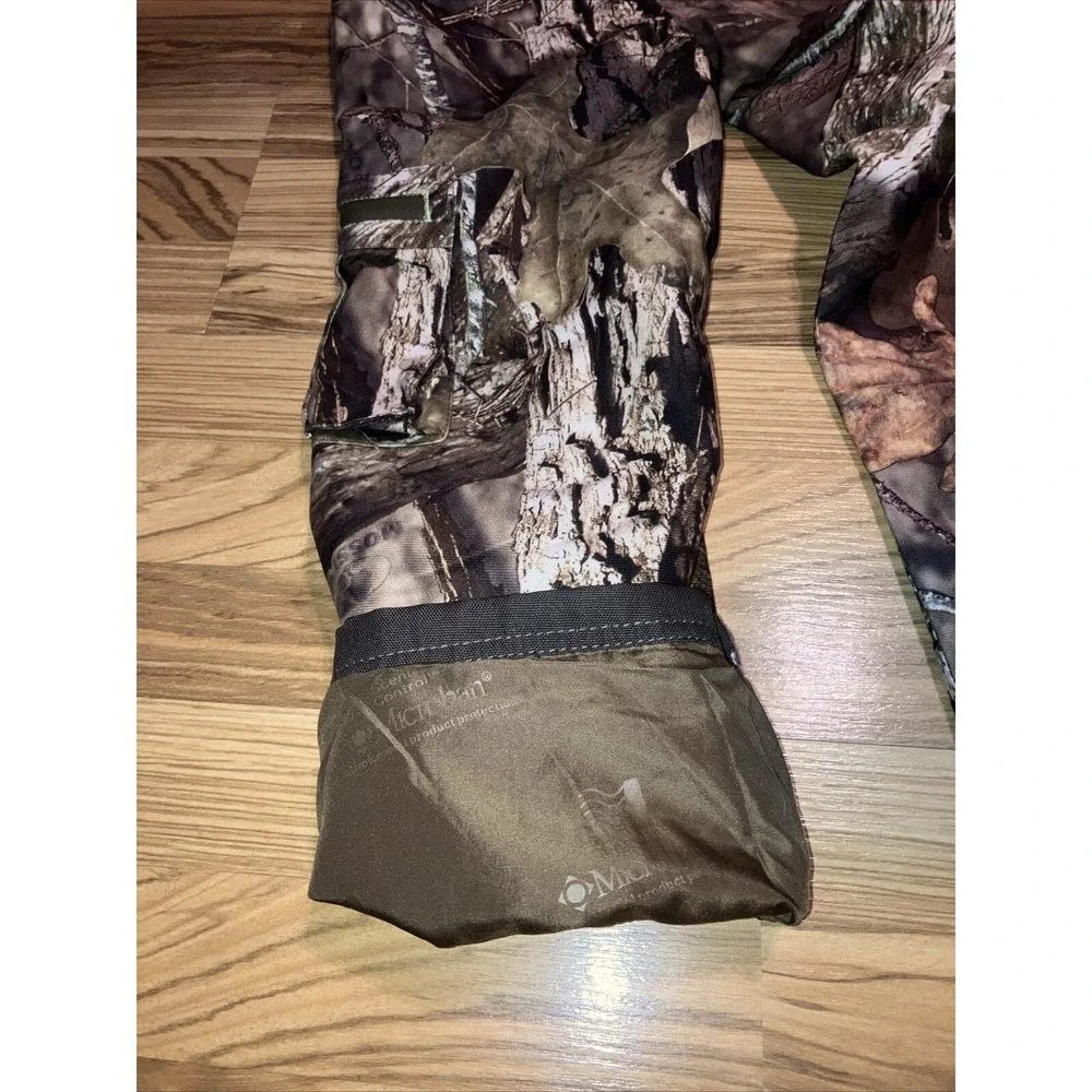 Mossy Oak camo oak water